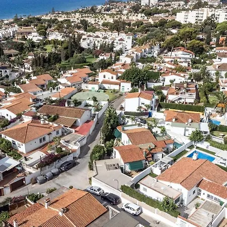 Cara, Costabella 别墅 *